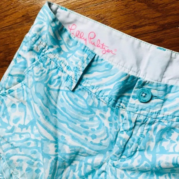 Lilly Pulitzer Callahan Shorts - Picture 4 of 5